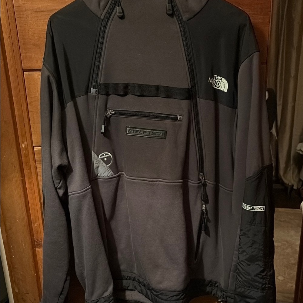 The North Face Steep Tech Pullover Jacket in Dark Gray and Black